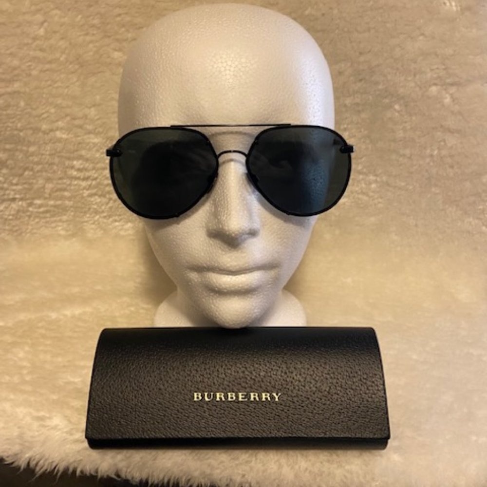 Authentic Burberry Aviator Style Sunglasses Model B3099
